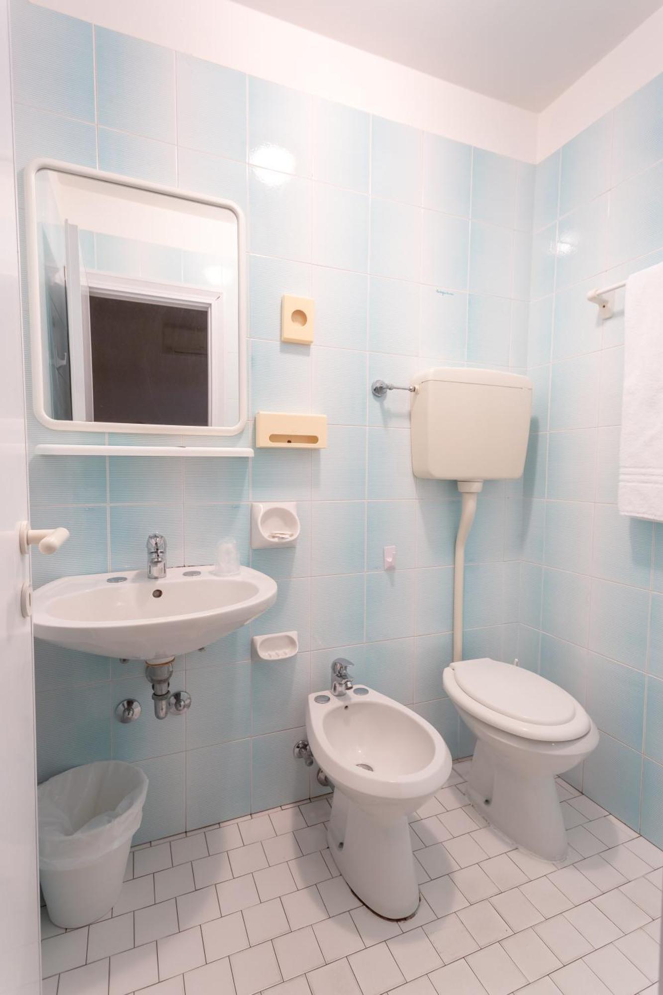 Hotel Katina Ріміні Екстер'єр фото