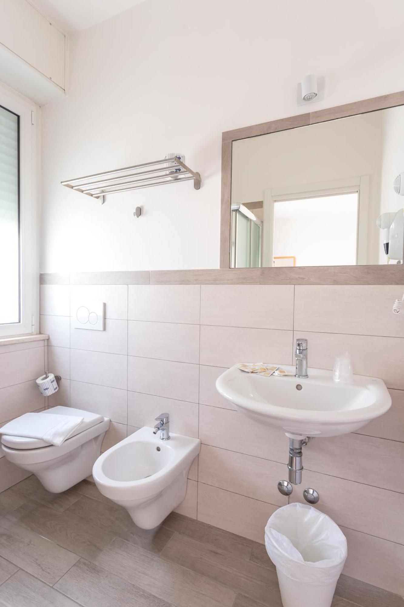 Hotel Katina Ріміні Екстер'єр фото